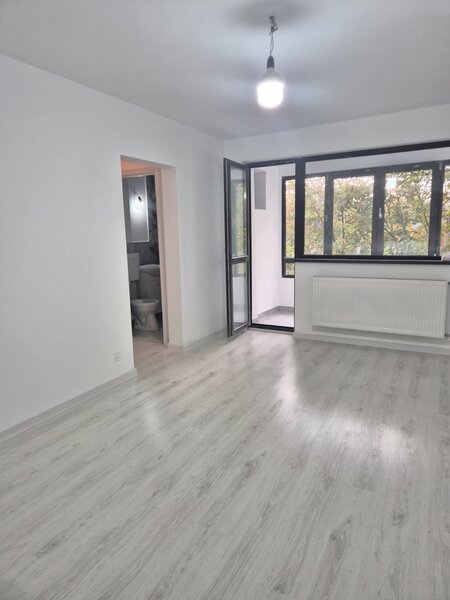 Plaza, Moghioros, exclusivitate Publicimob