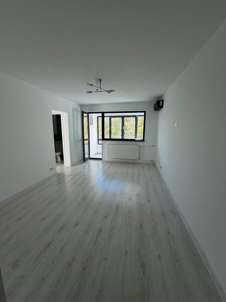 Plaza, Moghioros, exclusivitate Publicimob